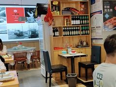 大堂-一捞鲜•青岛大虾面(八大关店)