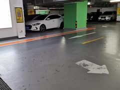 -龙湖虹桥天街-停车场