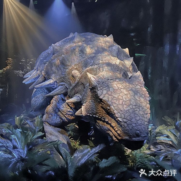 妈耶,恐龙复活了!?带你亲眼观赏一比一还原最真实的侏罗纪世界