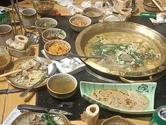 -顶顶汤火牛排火锅·经典铜锅涮肉