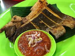 -明记烧鱼美味店