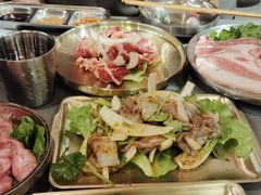 -围炉肉舍丹东海鲜烤肉·烤活鳗(步行街店)