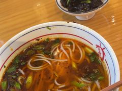 -小椒羊.羊肉粉 龙虾 羊肉串(新地旗舰店)
