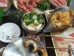 -围炉肉舍•炭烤活鳗•丹东海鲜烤肉(步行街店)
