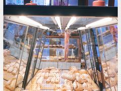 -Dough&Joe团憩(瑞虹天地月亮湾店)