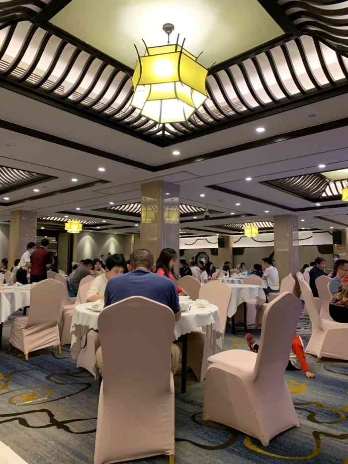 聚春园(东街口店)-"冲着聚春园这三个字去的,体验后应该定位于.
