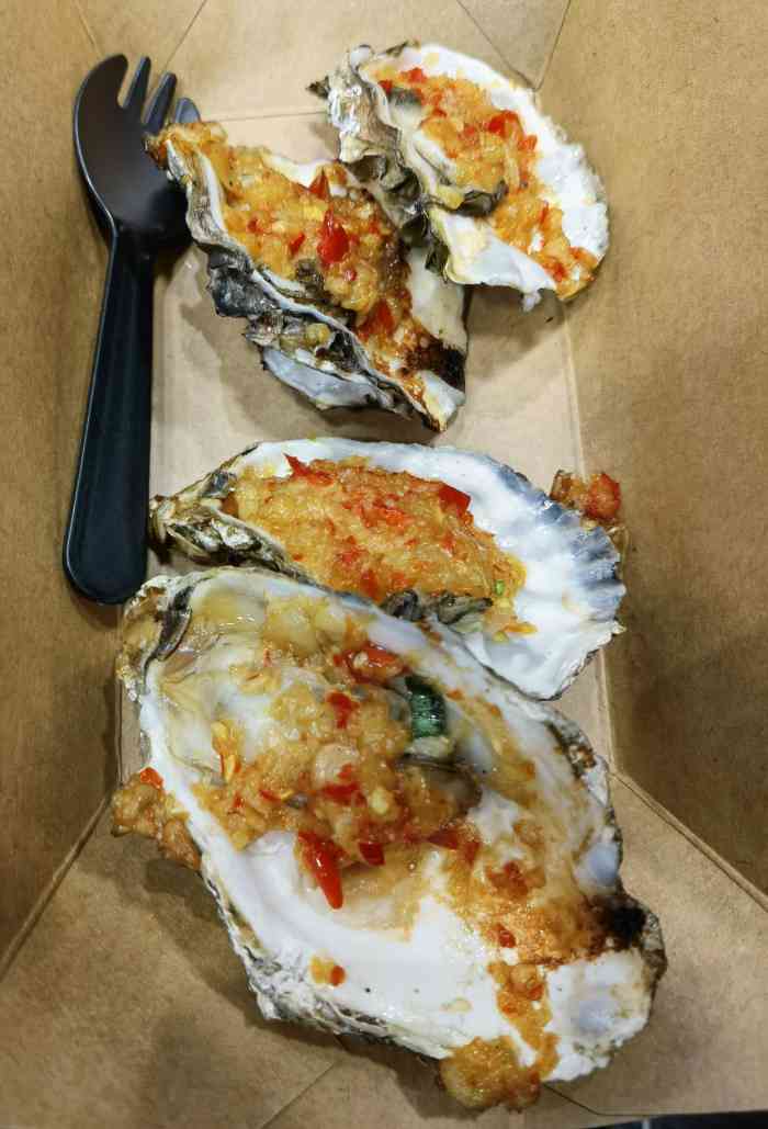 蚝村长(八一路总店)-"重庆好吃街上的考生蚝,对海鲜类无法抗拒,.