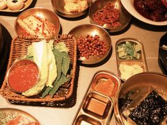 -草家酱蟹炭火烤肉店(珲春南路一店)