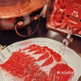  讲真的！在上海就吃过这一次正宗的山泉清水铜锅涮肉‼️