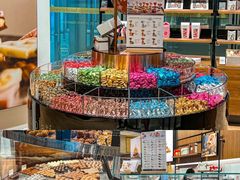 -Laderach 莱德拉(上海环贸iapm店)