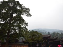 -峨眉山报国寺