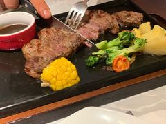 安格斯(ANGUS)厚切牛排-必胜客(东部星悦天地店)