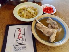 -黄亚细肉骨茶(仰光路店)