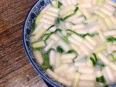 -泉畔人家·老济南经典鲁菜(大明湖店)