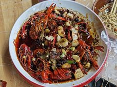 -老街烧烤大排档·地道湖北菜·龙虾馆(汉口火车站店)