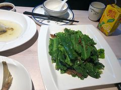 -匠心牛公馆·潮汕牛肉海鲜火锅(索菲特店)