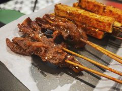 -何妹湿辣牛肉·粤式烧烤砂煲(桂雅路店)