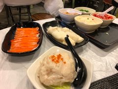 鱼籽虾滑-鲜入围煮花胶鸡海鲜火锅