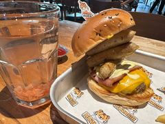 -HUZI虎滋精酿餐吧(京西大悦城店)