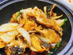 砂锅鱼头-一哥美食(总店)