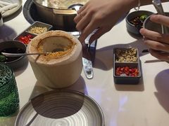 -喃喃椰·糟粕醋·椰子鸡火锅(七堡花园店)