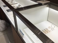 -Tiffany & Co.蒂芙尼
(杭州大厦店)