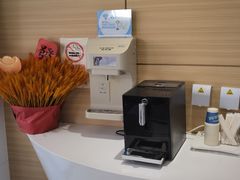 -瑞尔齿科(上海长风大悦城店)