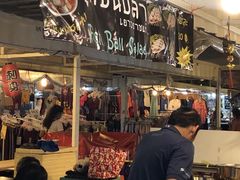 -席娜卡琳火车铁道夜市