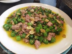 -万重锦·人文川菜馆(骡马市店)