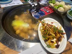 -山河屯铁锅炖·非遗东北菜(南山店)