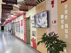 -粤港芭莎美容美发化妆学校