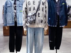 -URBAN REVIVO(上海中庚漫游城店)