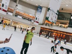 -冰纷万象滑冰场(深圳万象城店)
