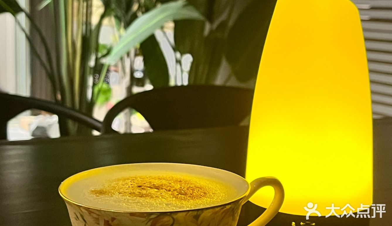 好离谱❗️在一家轻吧喝到了这么绝的下午茶