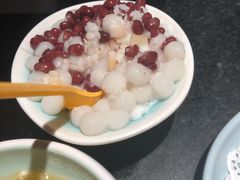 白雪冰汤圆-老甘家小龙虾江湖菜(邦兴花园店)
