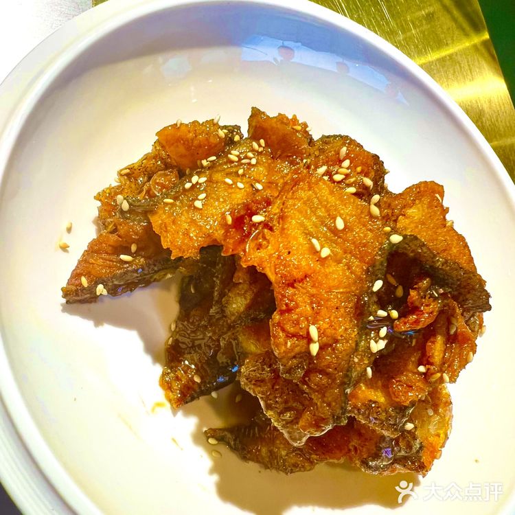 闽江路美食一条街，新晋的创意烧烤店真的是嘎嘎滴