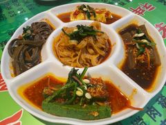 小吃五拼-令氏家外家周秦食府(高新店)