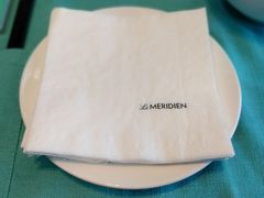 -上海世茂皇家艾美酒店