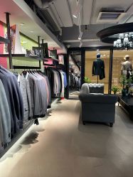 -BRANS PORO布朗斯伯勒西装高级定制·瑞璞西装(金陵店)
