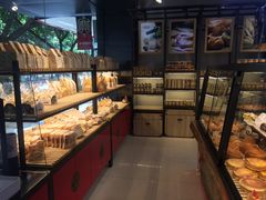 面包甜点陈列柜-华丰贺氏(营迹店)