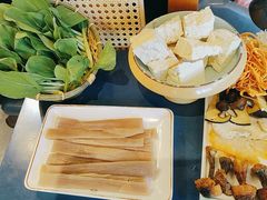 -鲜念蒸汽石锅鱼(红山6979店)