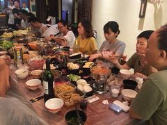 -小草屋轰趴馆别墅派对新场团建家庭聚会