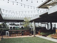 -ROAST coffee & eatery