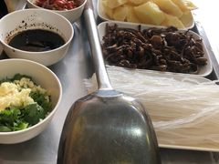 -70後铁锅炖(坡博总店)