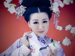 -九月鹰飞汉服摄影工作室