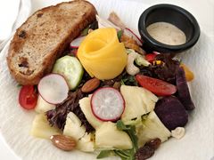 健康谷物鸡肉沙拉-翠贝卡&Mama Kelly Brunch Coffee(河西店)