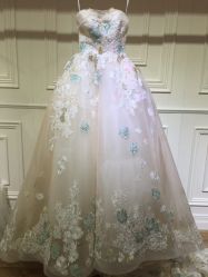 -南京宝娜嫁衣婚纱礼服馆(中央路店)