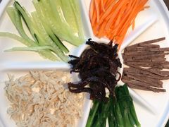 鸡丝凉米线-云海肴云南菜(浦江欢乐颂店)