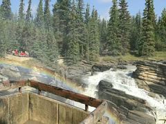 -阿萨巴斯卡瀑布观景点