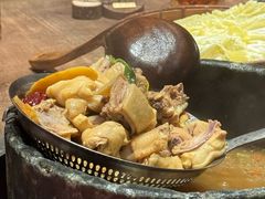 野生菌石锅土鸡-蘑界·野生菌火锅(深业上城店)